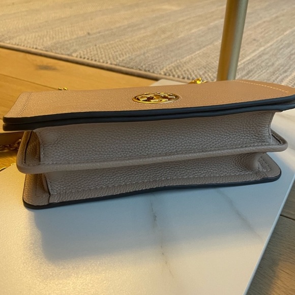 NWOT Tory Burch crossbody bag - Picture 3 of 5